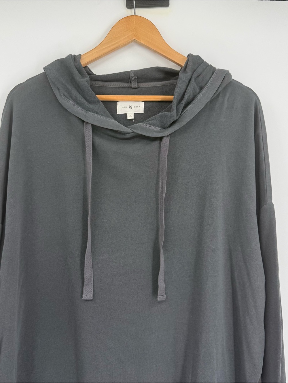 Lou & Grey NWT Womens Gray Oversized Hoodie Top Size L Long Sleeves Mid Weight - Picture 4 of 9